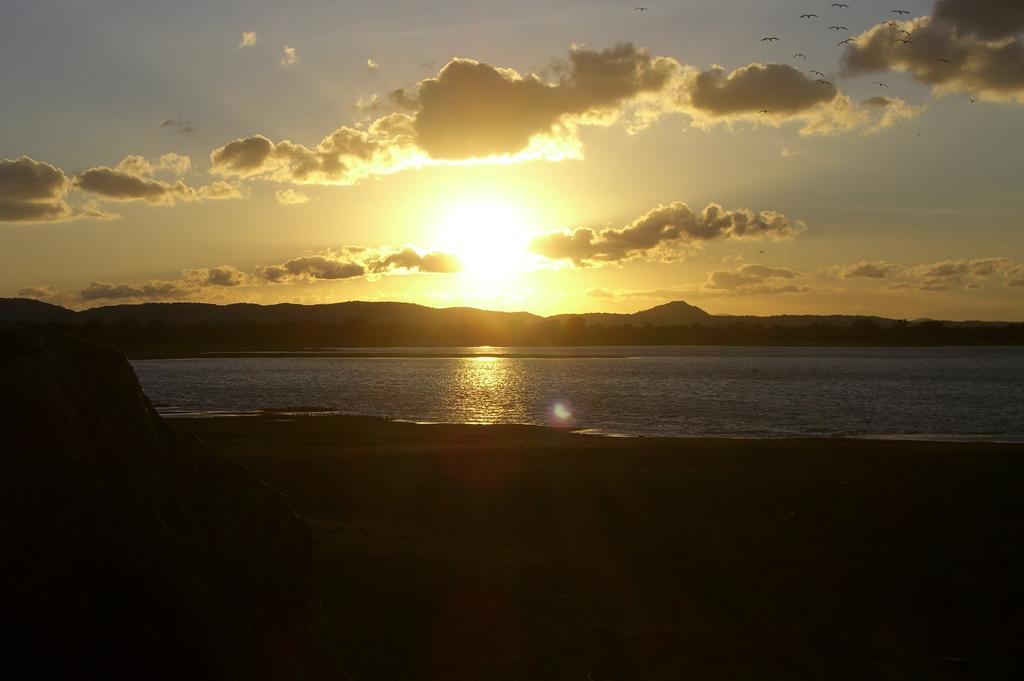 פולונרואה Risenlak Holiday Resort מראה חיצוני תמונה