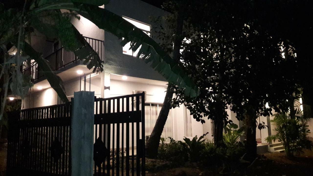 פולונרואה Risenlak Holiday Resort מראה חיצוני תמונה
