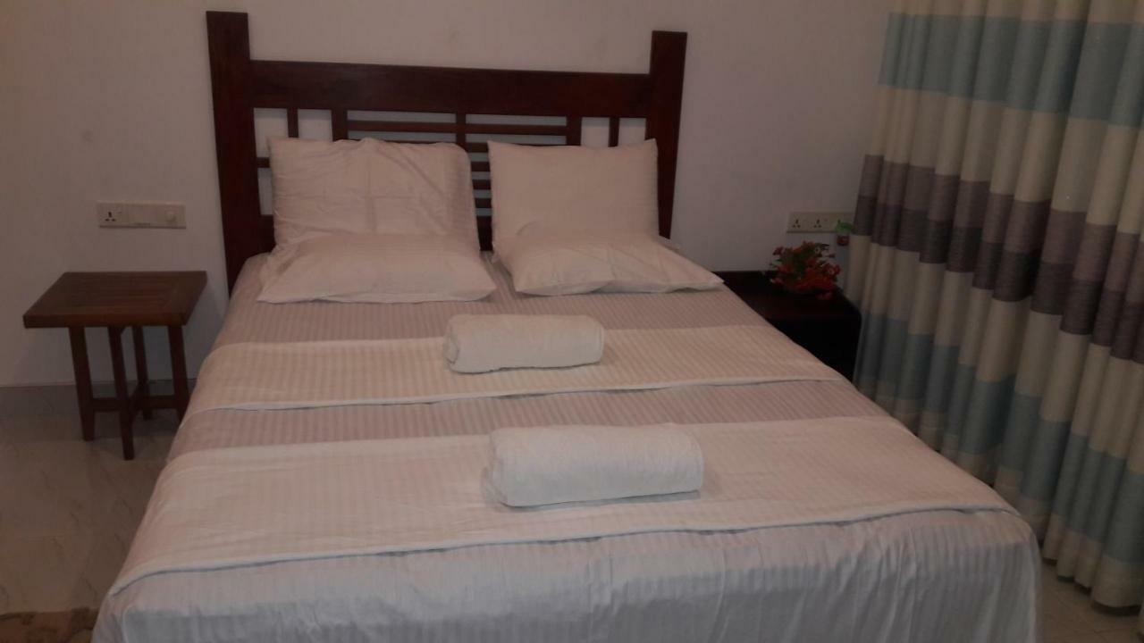 פולונרואה Risenlak Holiday Resort מראה חיצוני תמונה