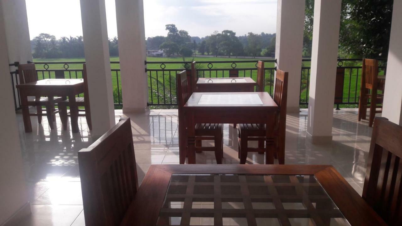 פולונרואה Risenlak Holiday Resort מראה חיצוני תמונה